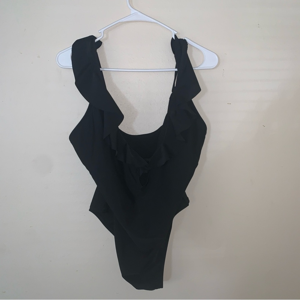 Shade & Shore Black Ruffle Scoop One-Piece Swimsuit